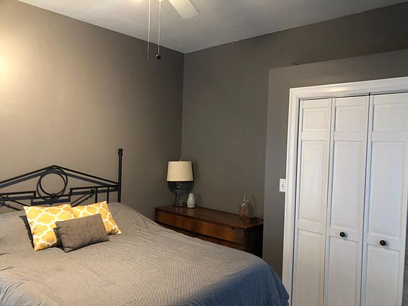 4th image of 209 Richmond Ave Floor 1