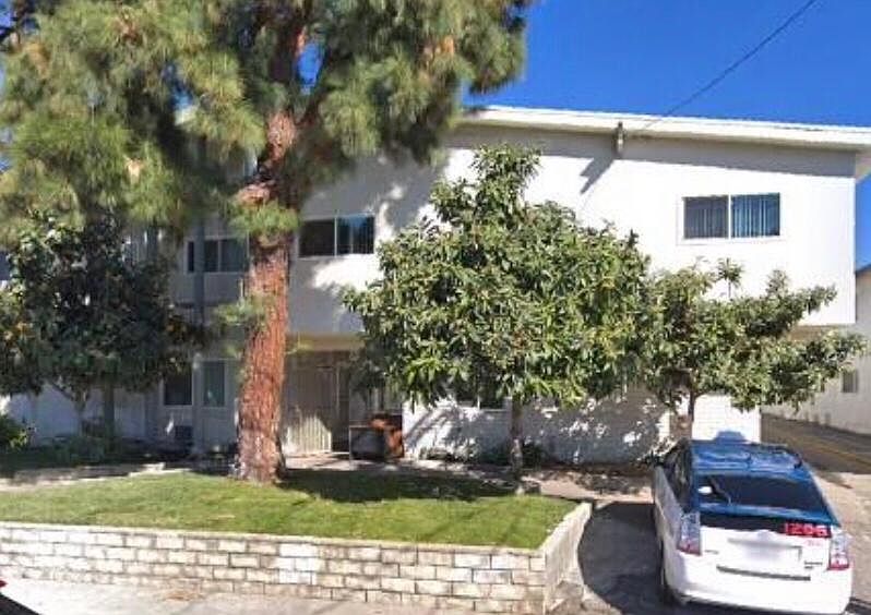 1st image of 911 E Acacia Ave APT 11