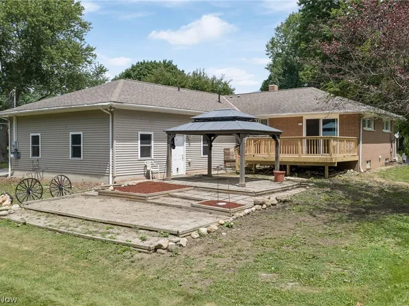 12685 Primrose Dr NE, Hartville, OH 44632