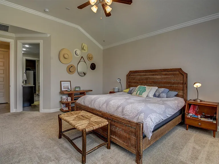 25710 Oakwood Knoll Dr — Photo 22