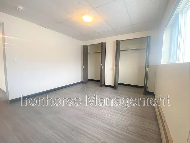 801 W Villard St #29 — Photo 11