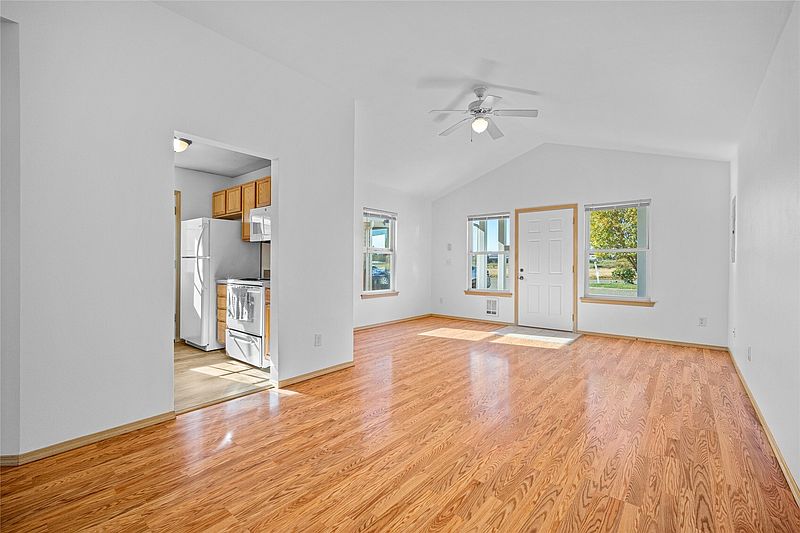 2nd image of 1916 N 30th Street