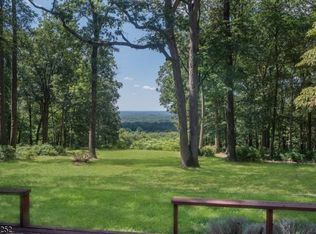 161 Pennbrook Rd, Far Hills, NJ 07931