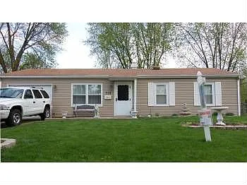 719 Russet Ln photo 1