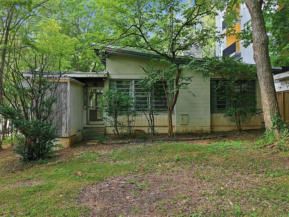 1st image of 2205 Garden Pl