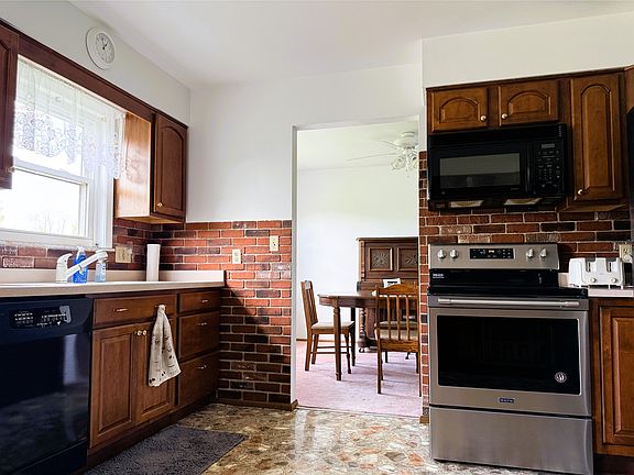 3rd image of 15955 Park Avenue Ext