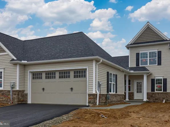 394 Meadow Rose Dr #209, Lititz, PA 17543