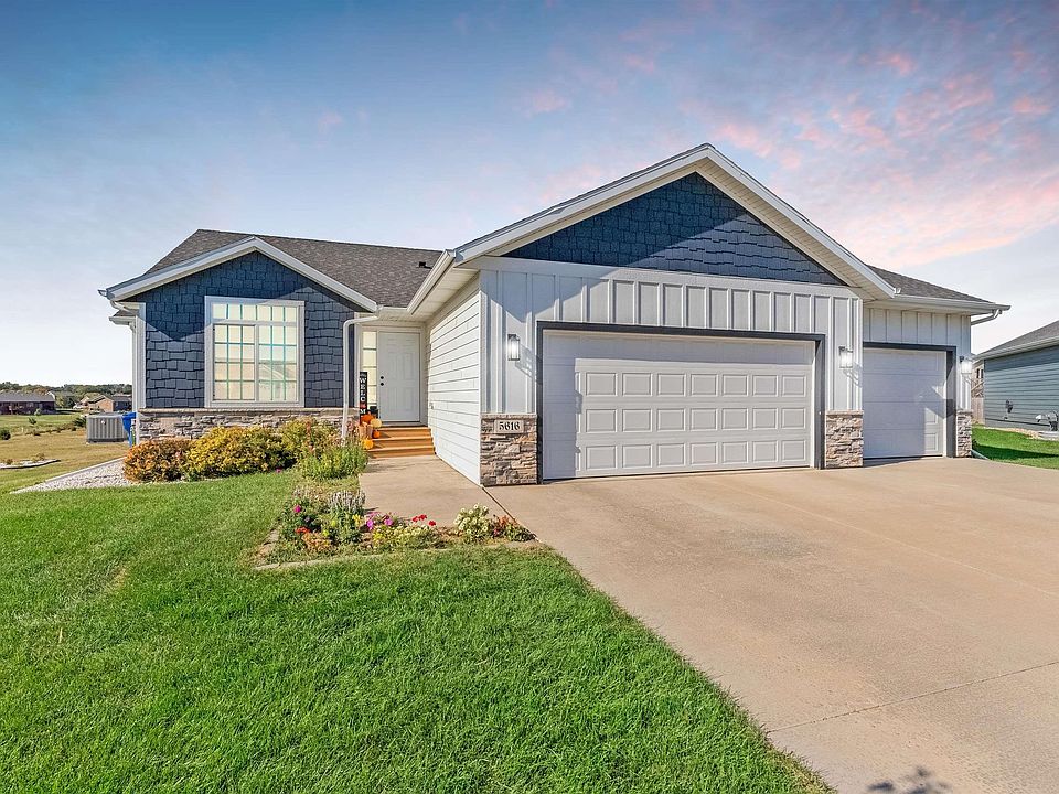 1st image of 5616 W Holbrook Cir