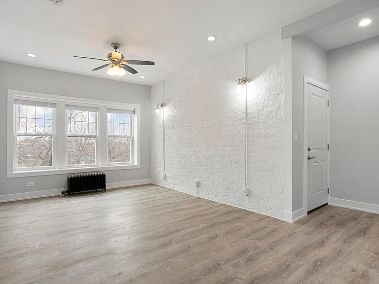 6035-6045 N Winthrop Ave #1055-1067 — Photo 94