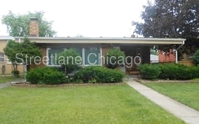 1st image of 1387 Superior Ave