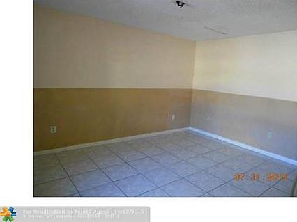 4th image of 9670 Fontainebleau Blvd APT 17