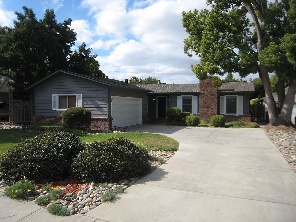 1st image of 871 Arnold Way