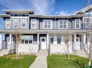 250 S Dawson Way, Chestermere, AB T1X2R5