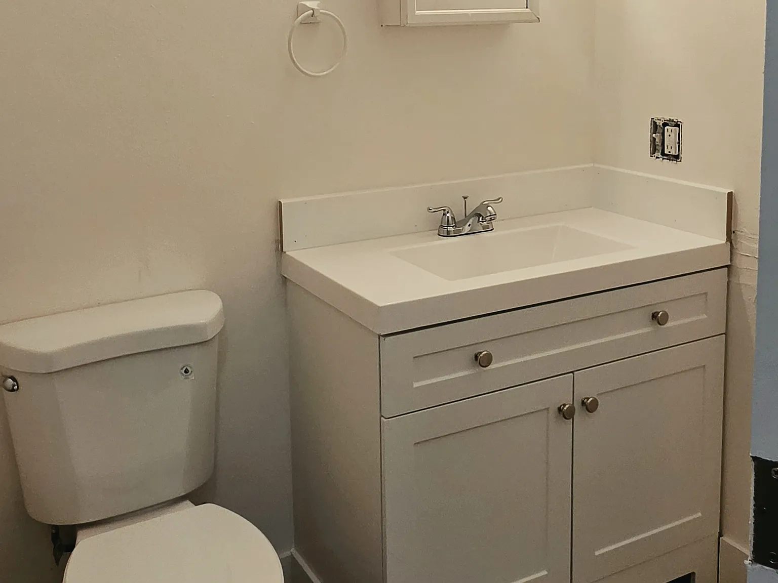 3 bed, 2.0 bath, 1500 sqft, $2,350 — Photo 2