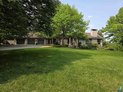 1228 S Stoney Pointe Ct, Sioux Falls, SD, 57106