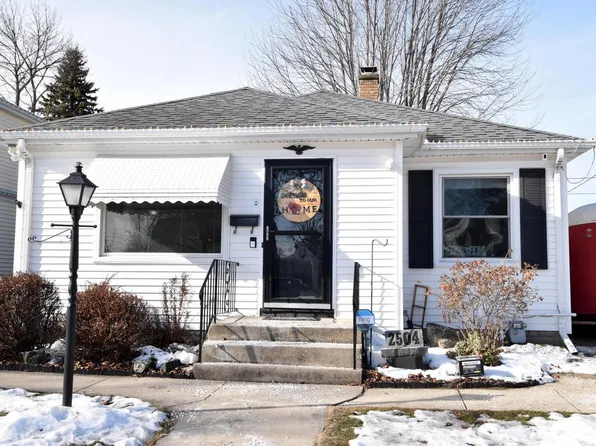2504 Hayes AVENUE, Racine, WI 53405
