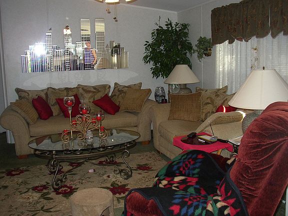 4th image of 1621 Rowland Dr