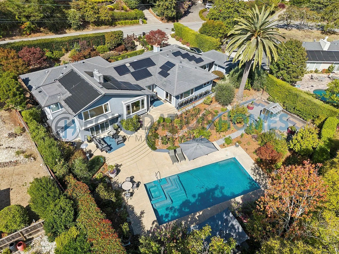 Exceptional Resort-Style Living In Coveted Loch Lomond - Foundation — Photo 1