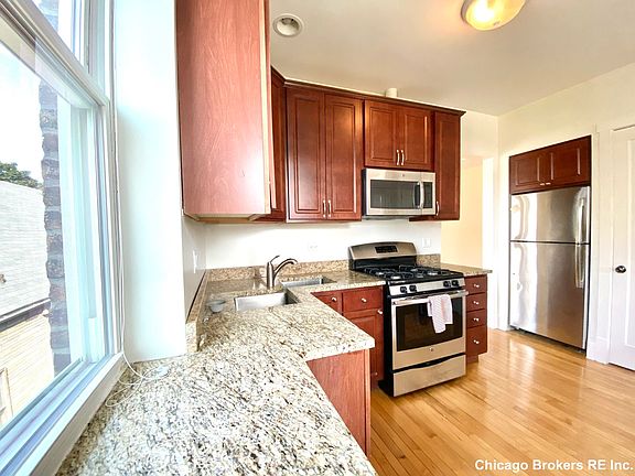 4th image of 3432 N Bell Ave #3N