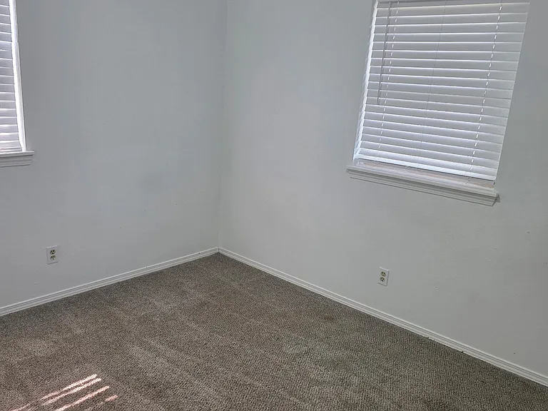 102 Gatewood Dr — Photo 5