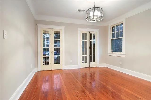 2738 Calhoun St — Photo 14