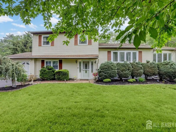 61 Rocky Brook Rd, East Windsor, NJ 08512