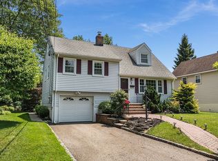 7 Highview Ter, Bloomfield, NJ 07003