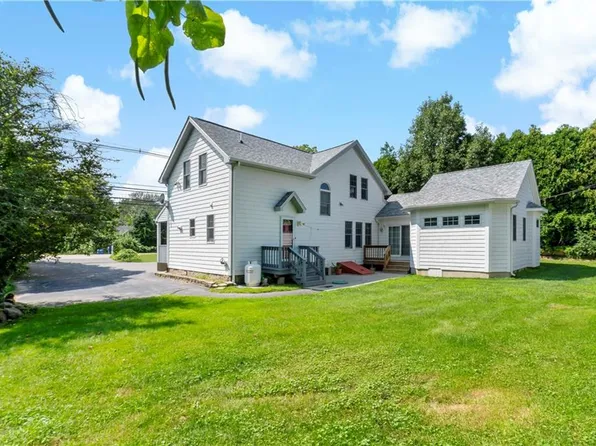 813 South Rd, South Kingstown, RI 02879