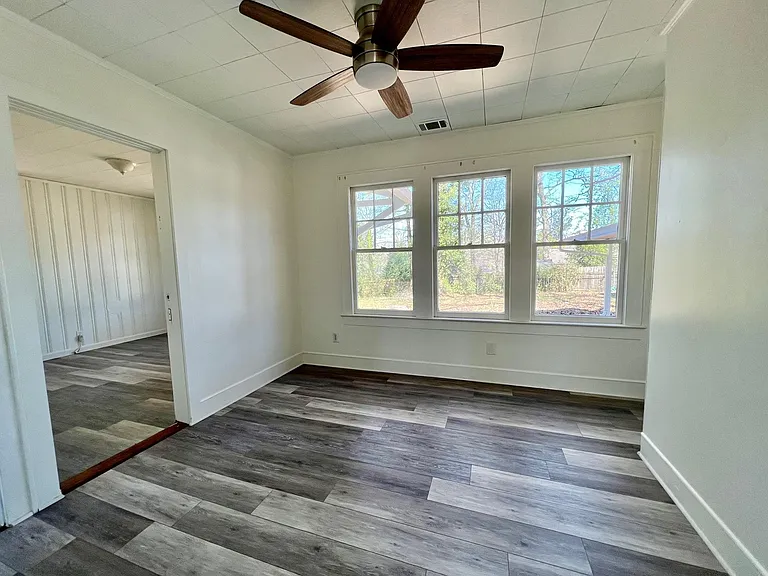 2998 Memorial Dr SE — Photo 10