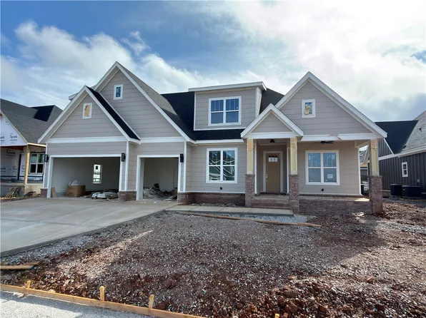 6507 S 60th St, Rogers, AR 72758