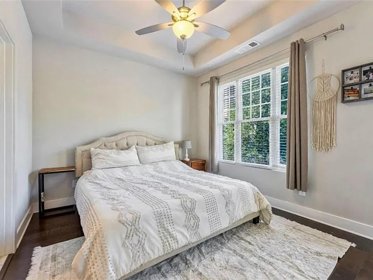 734 Taylor Ct NE — Photo 13