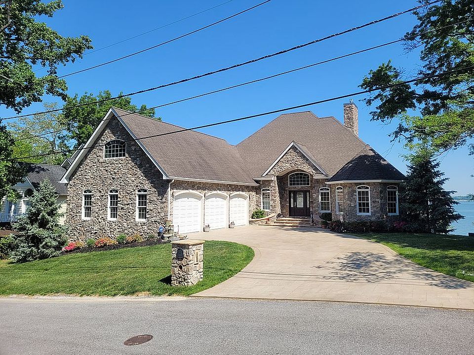 2nd image of 2116 Rosalie Ave