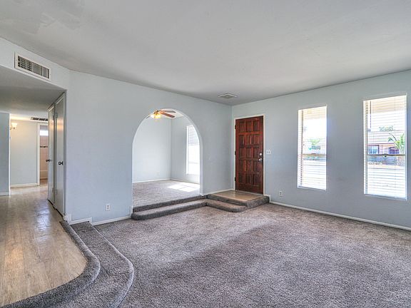 5th image of 1066 E Glade Ave