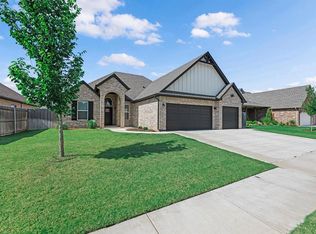 13513 NW 1st St, Yukon, OK 73099