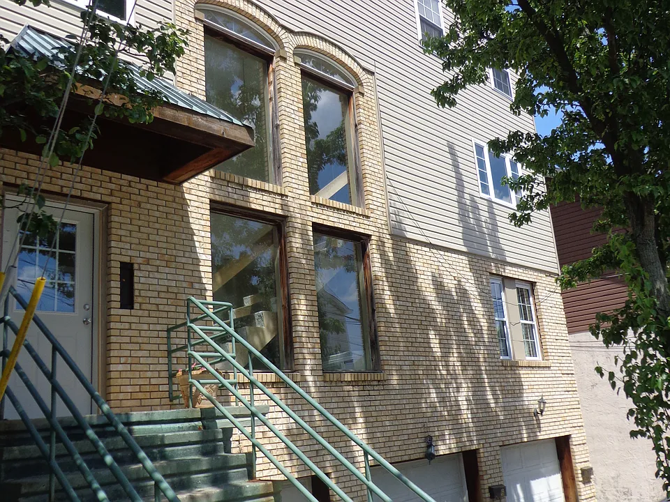 6 Prospect St #2