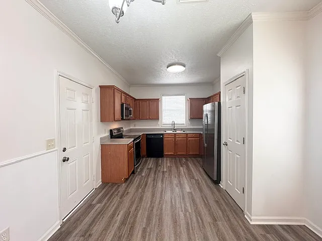 8401 Charbay Cir — Photo 9