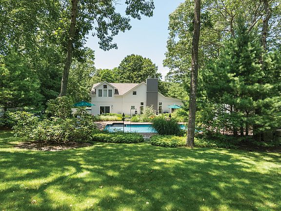 4th image of 24 Kennedy Dr