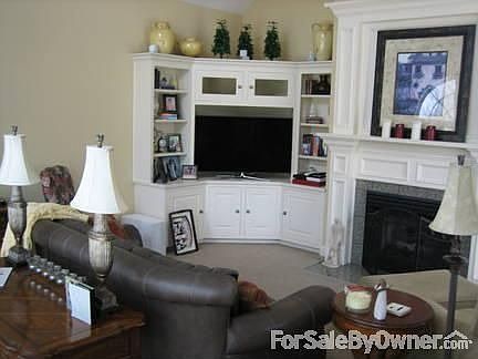 3rd image of 8065 Wyngate Cir