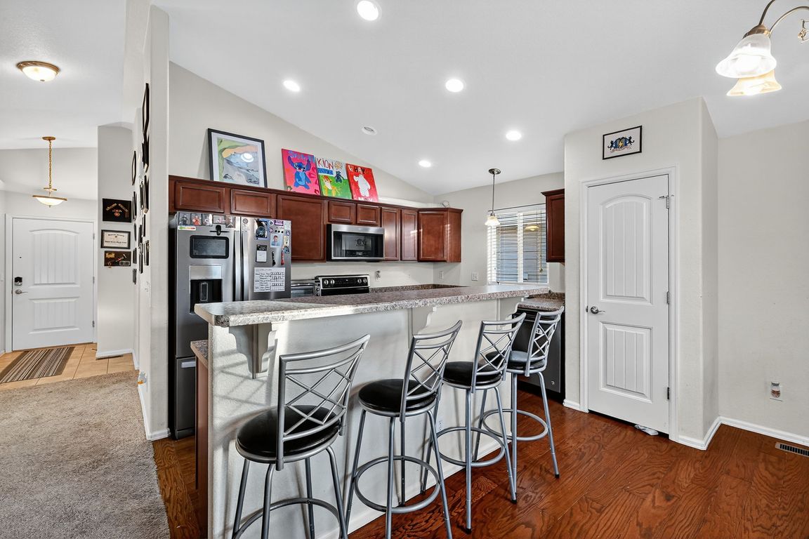 next background image