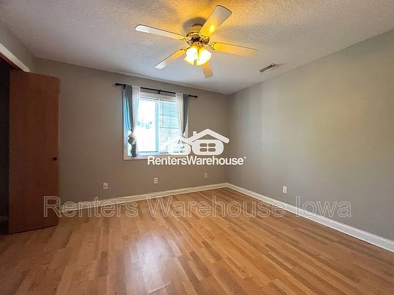 10151 Sutton Dr #8 — Photo 10