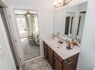 102 Harvest Oaks Ln #27, Durham, NC 27703