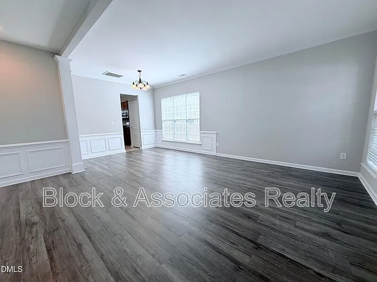 2101 Addenbrock Dr — Photo 2