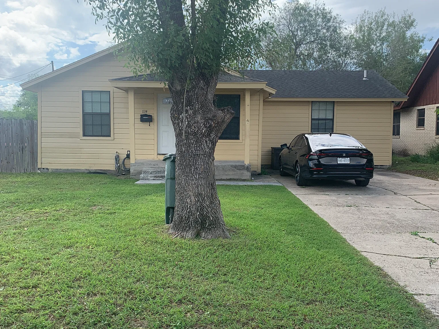 3 bed, 1164 sqft, $1,400 — Photo 1