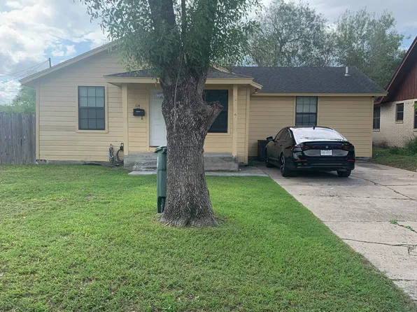 1114 S 1st St, Harlingen, TX 78550