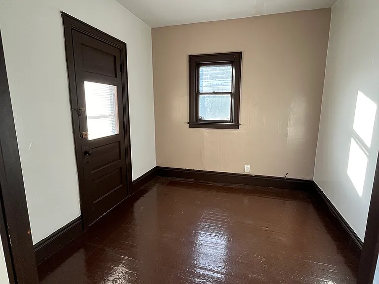 88 Arnold St #3 — Photo 3