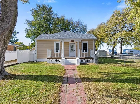 1168 19th Ave, Columbus, NE 68601