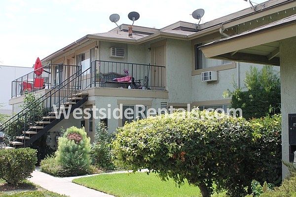 2nd image of 3176 E Orangethorpe Ave APT D