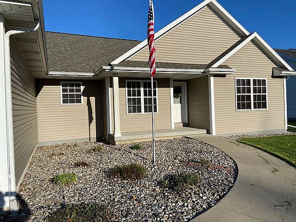 3rd image of 8799 Cottonwood Dr