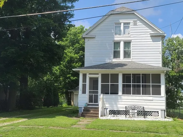 108 N Pine St, Buda, IL 61314