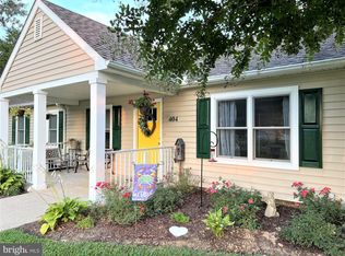 404 Santa Maria Ave, Colonial Beach, VA 22443